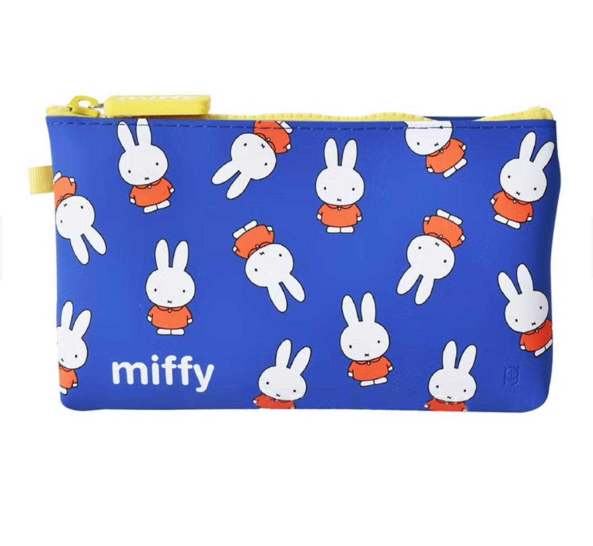 tuki USAGI SAN Silicone Pouch 2個 tuki. usagi san silicone pouch シリコンポーチ - メルカリ