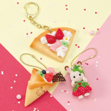 Sylvanian Families Whipple Series Strawberry Whip Keychain Kit